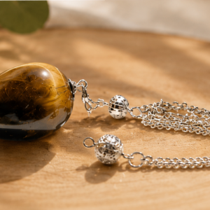 Pendule Goutte en Œil de Tigre – Protection, confiance et intuition