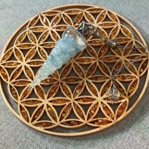 Pendule  orgonite torsadé bleu - Élégance, intuition et sérénité